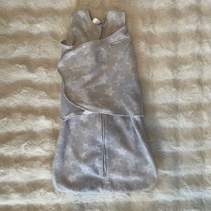 Halo SleepSack Swaddle - Gray Star Pattern